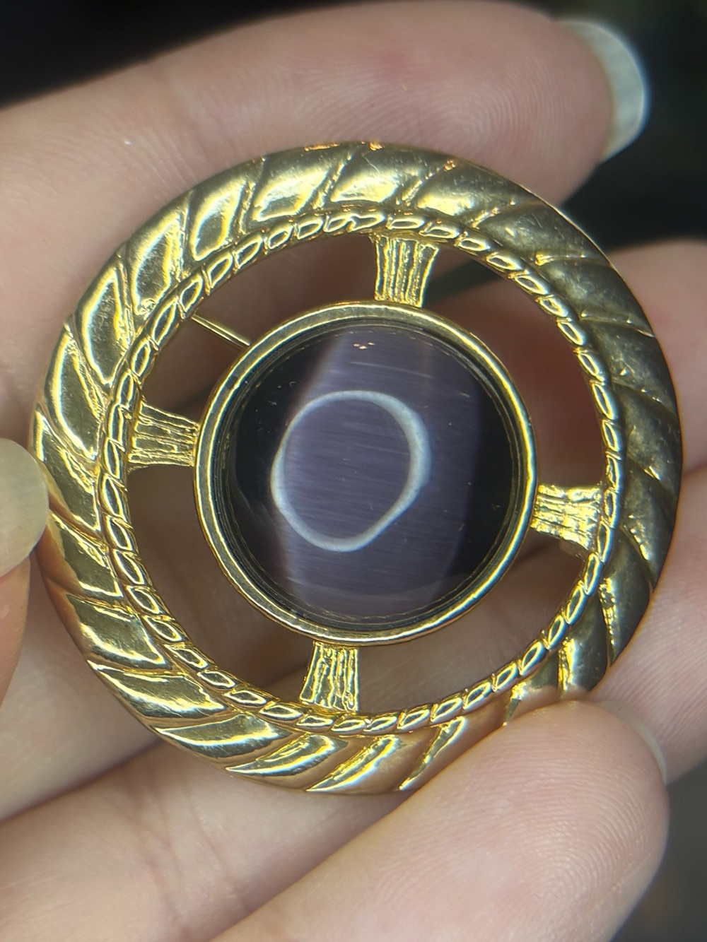 Vintage AAi Gold Tone Purple Cat’s Eye Cabochon Brooch